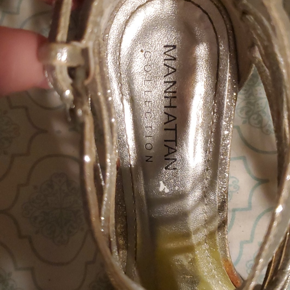 Shoes - Picture 2 of 2